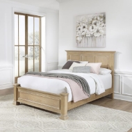 Picture of Manor House Queen Bed by homestyles